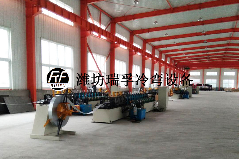 雞舍型材設(shè)備 (11).jpg