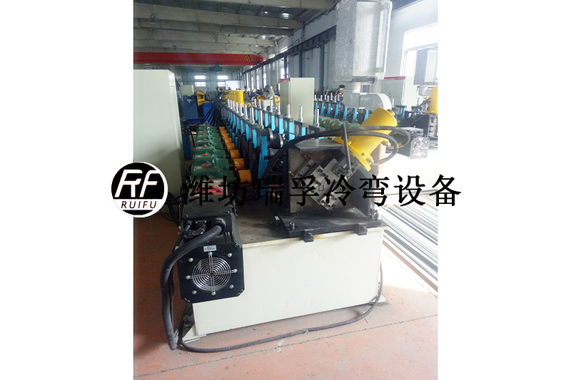 雞舍型材設(shè)備 (8).jpg