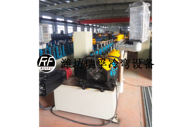 雞舍型材設(shè)備 (7).jpg