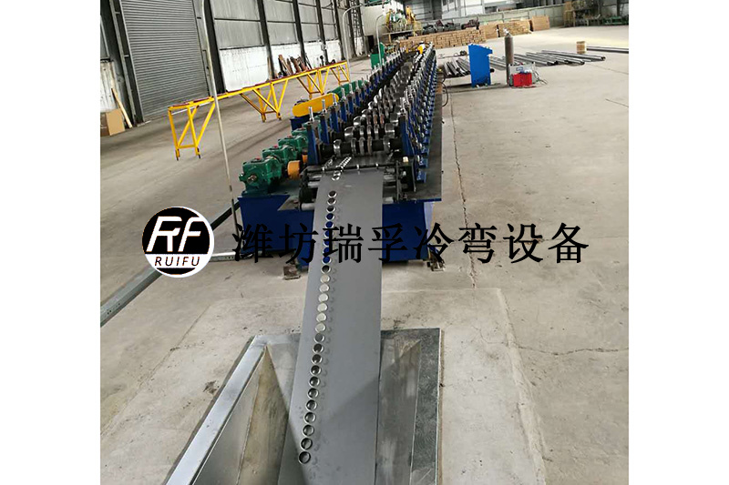 光熱發(fā)電型材設備 (5).jpg