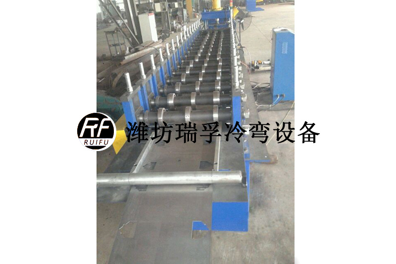 防火閥框體設(shè)備 (2).jpg