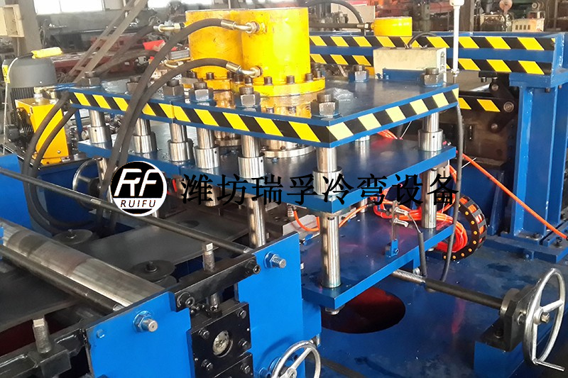 冷彎型鋼在線剪切數(shù)值模擬