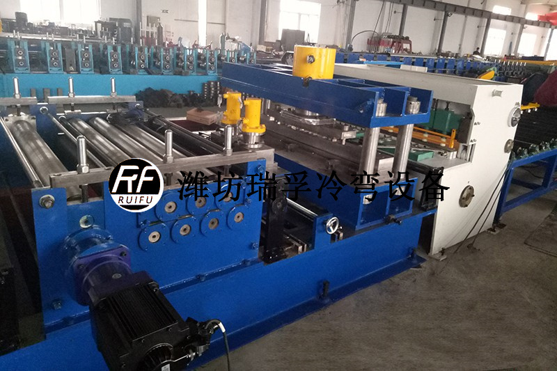 多輥輥彎成形工藝設計方法的對比研究