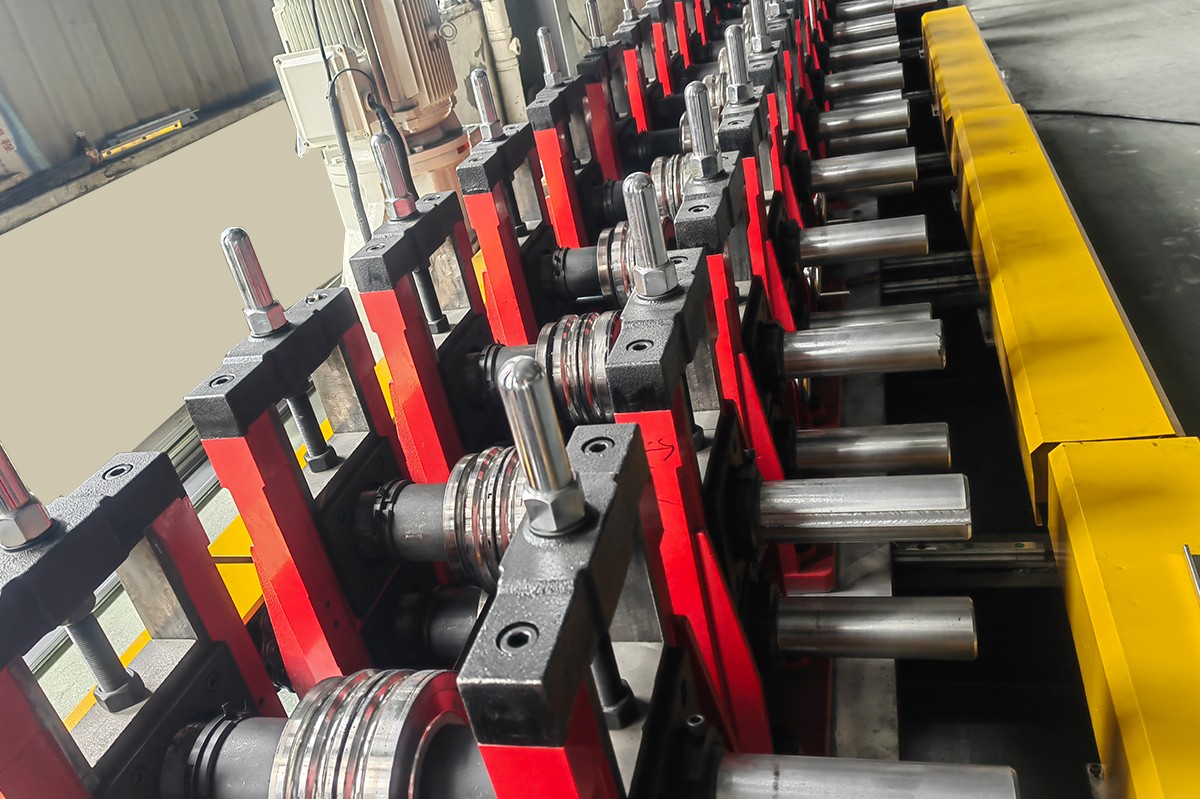 電纜橋架梯邊設備